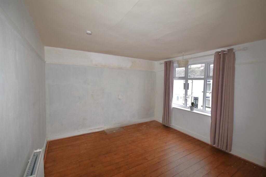 2 bed Semi-Detached