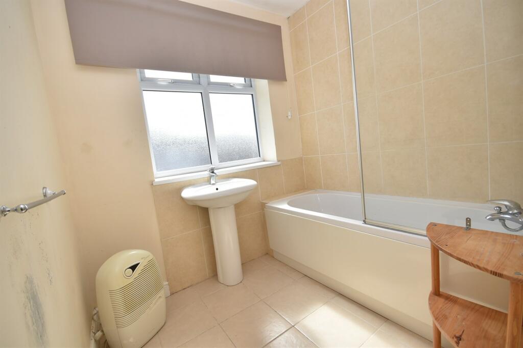 2 bed Semi-Detached