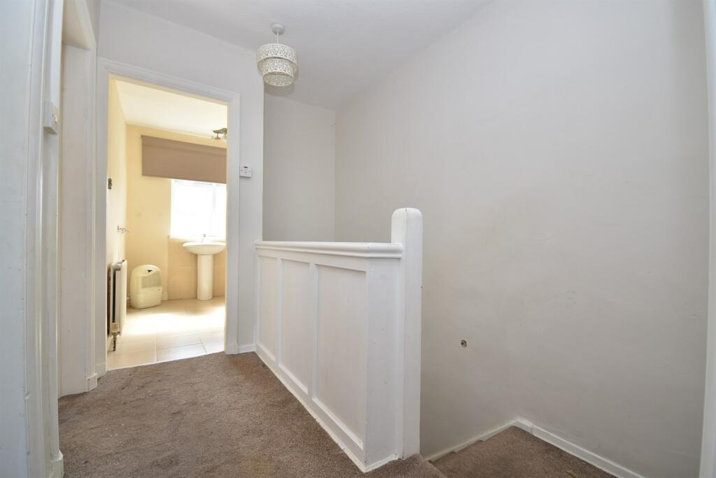 2 bed Semi-Detached