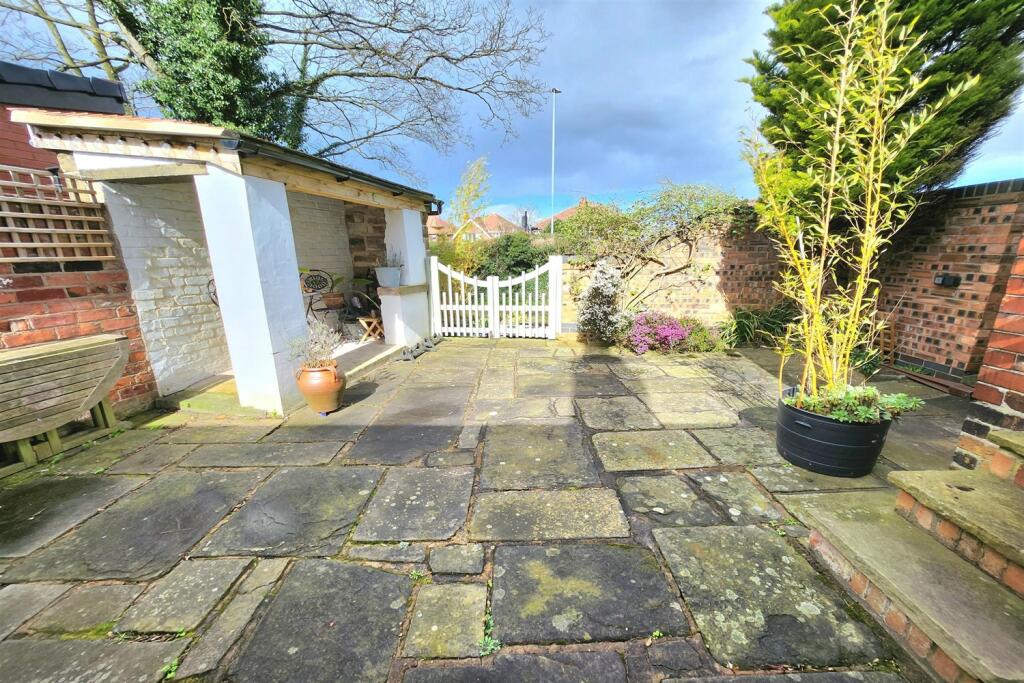 3 bed Semi-Detached