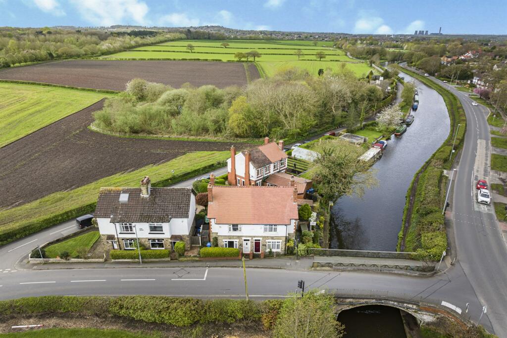 3 bed Semi-Detached
