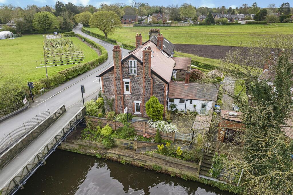 3 bed Semi-Detached