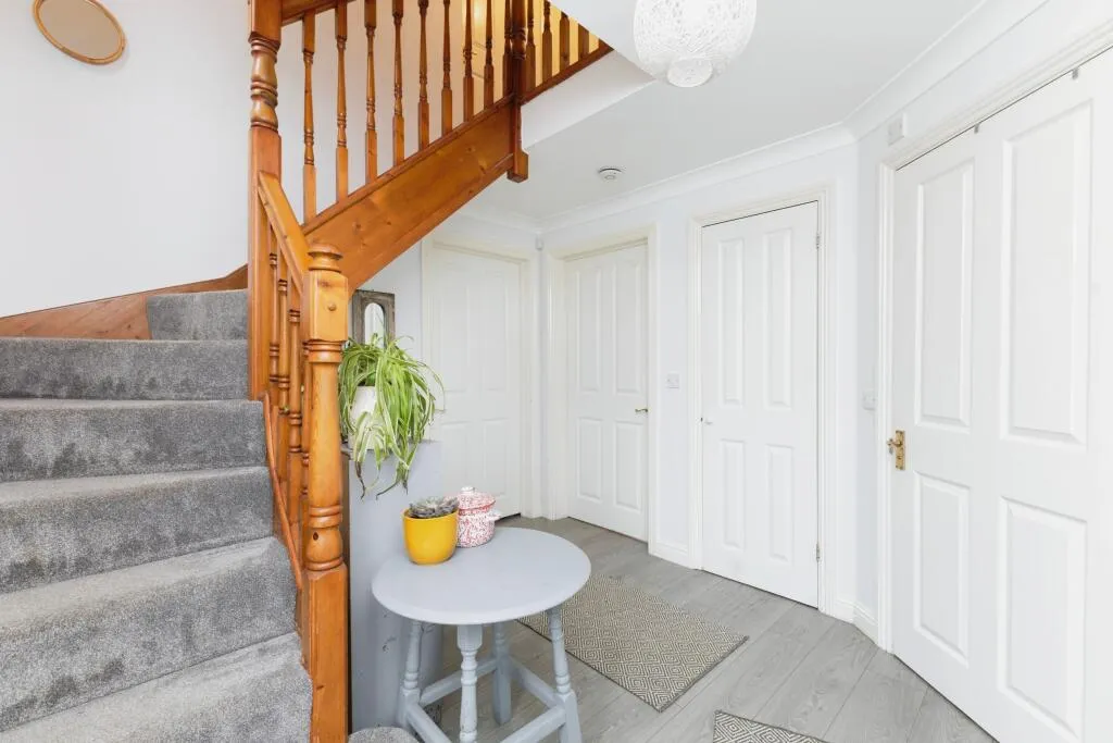 4 bed Detached