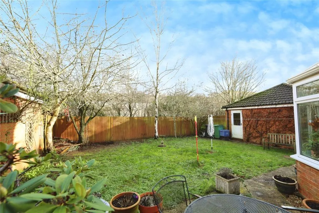4 bed Detached