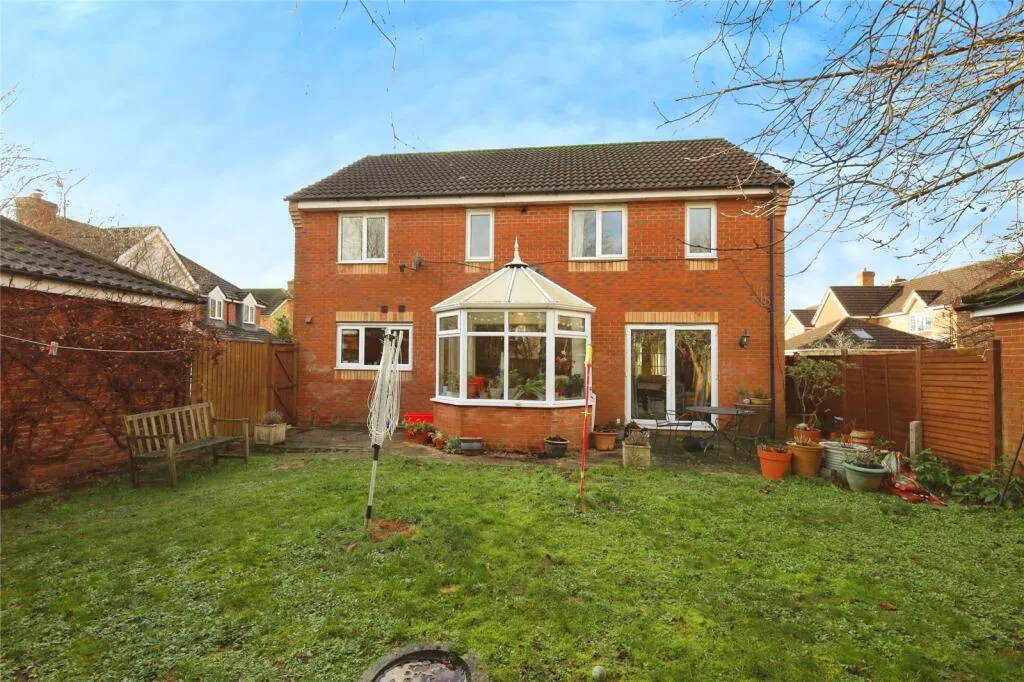 4 bed Detached