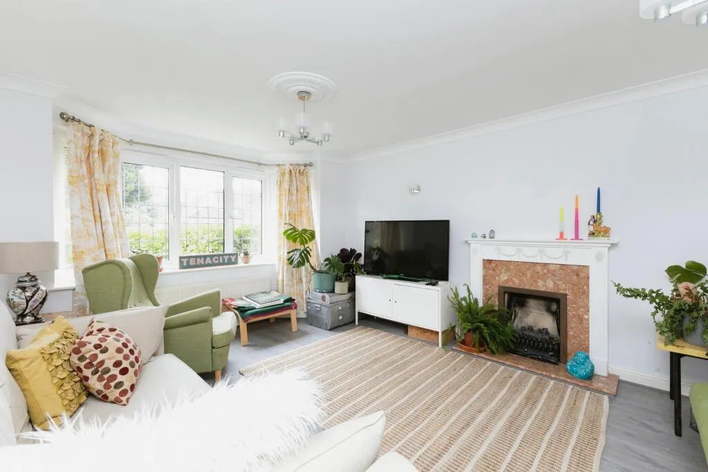 4 bed Detached