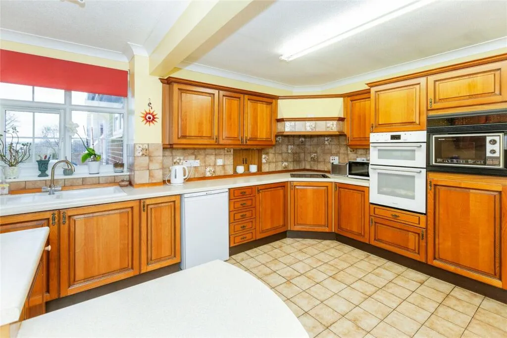 3 bed Detached Bungalow