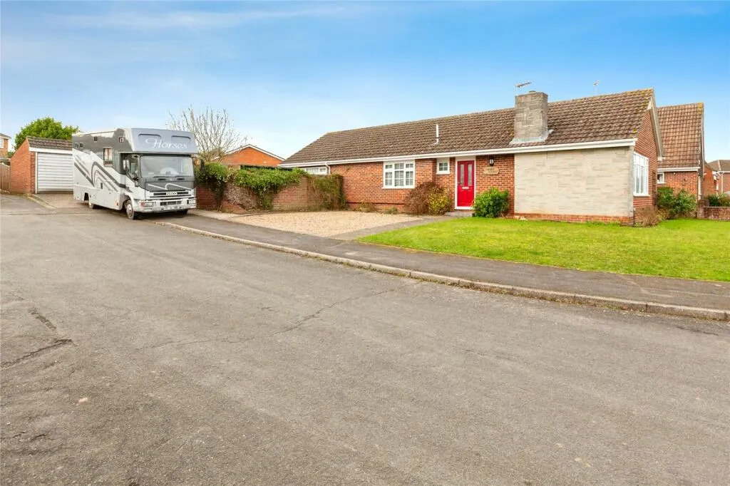 3 bed Detached Bungalow