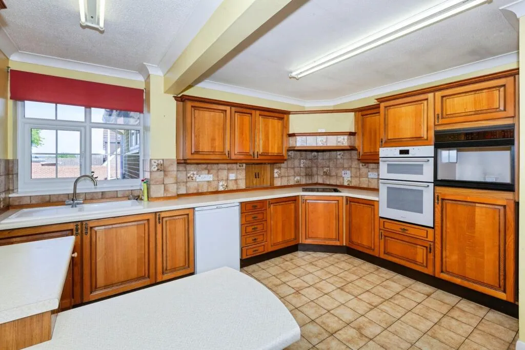 3 bed Detached Bungalow