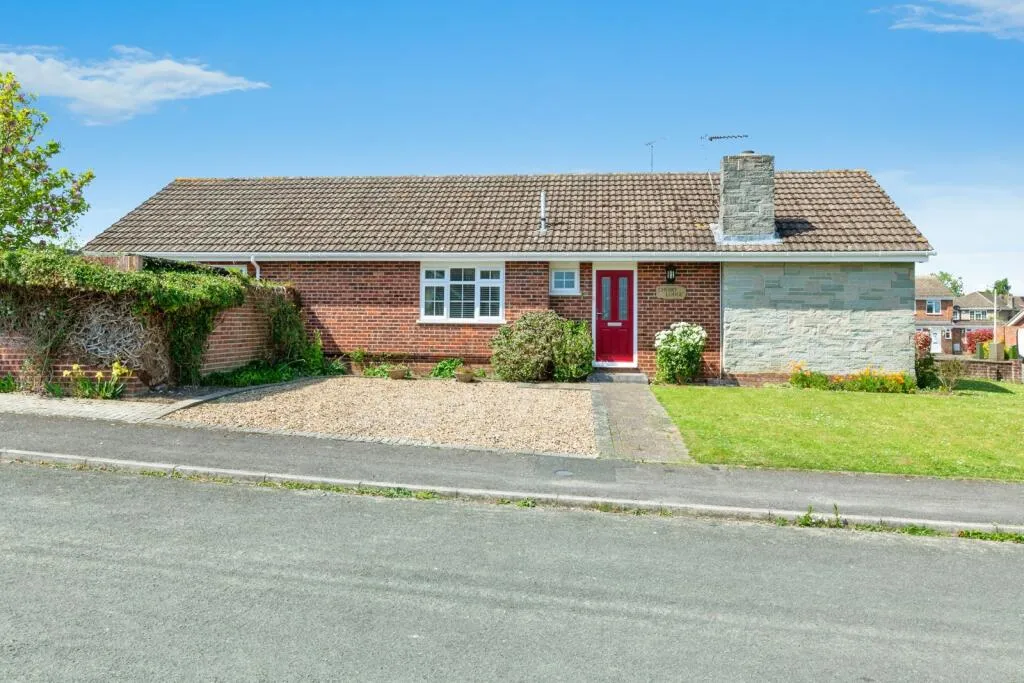 3 bed Detached Bungalow