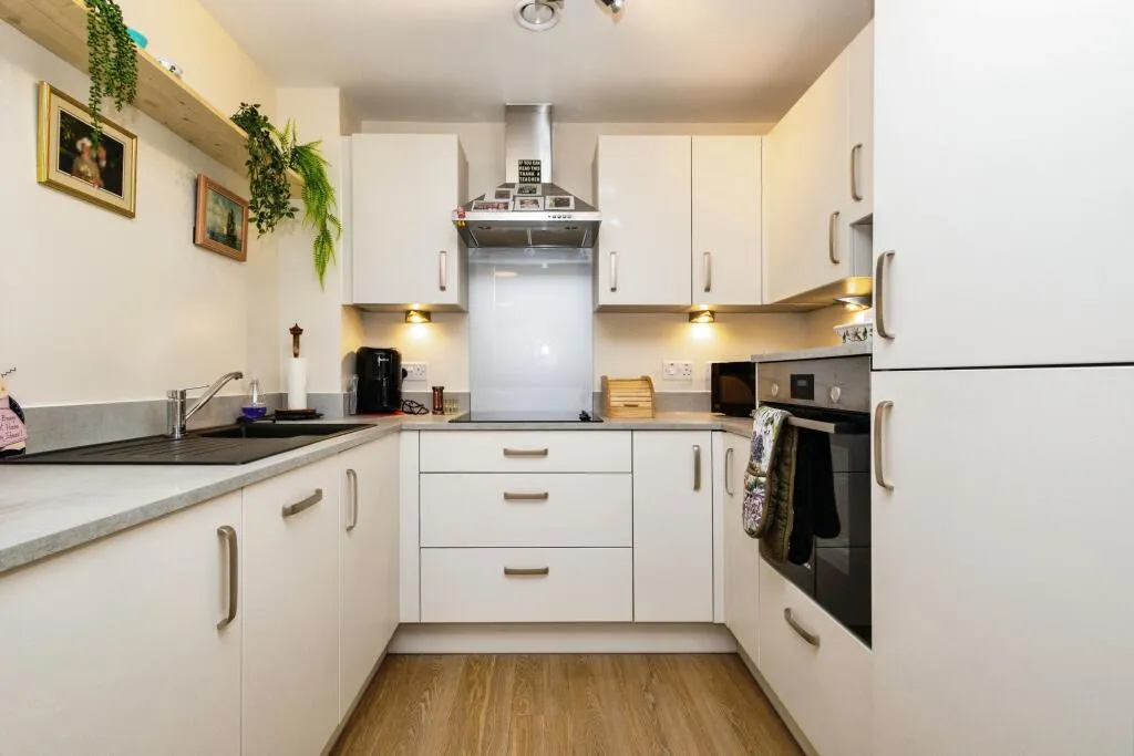 2 bed Retirement Property