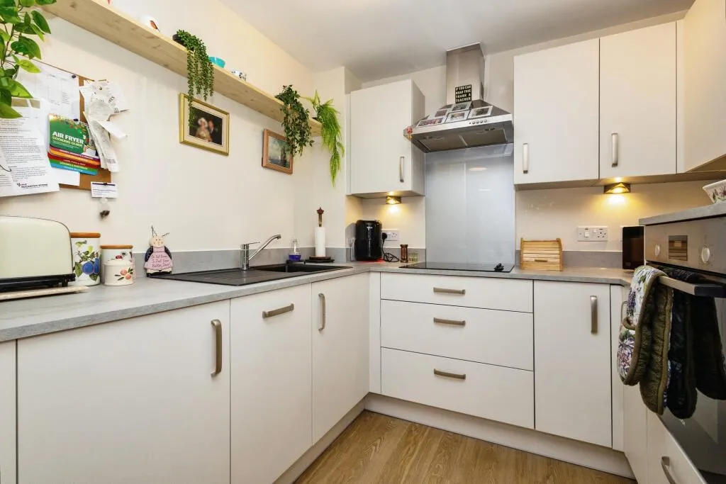 2 bed Retirement Property