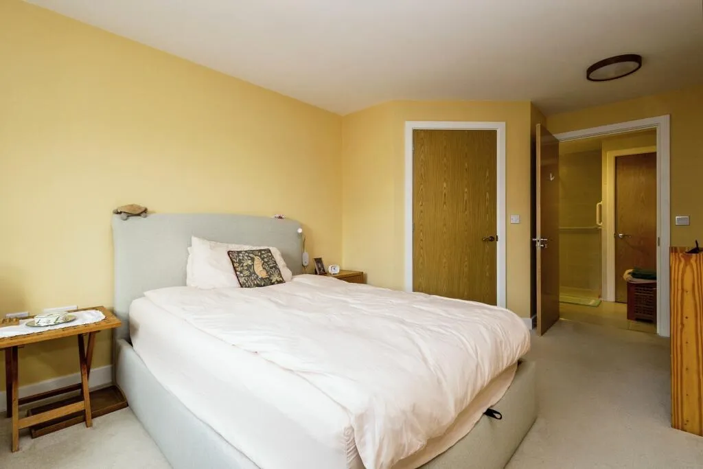 2 bed Retirement Property