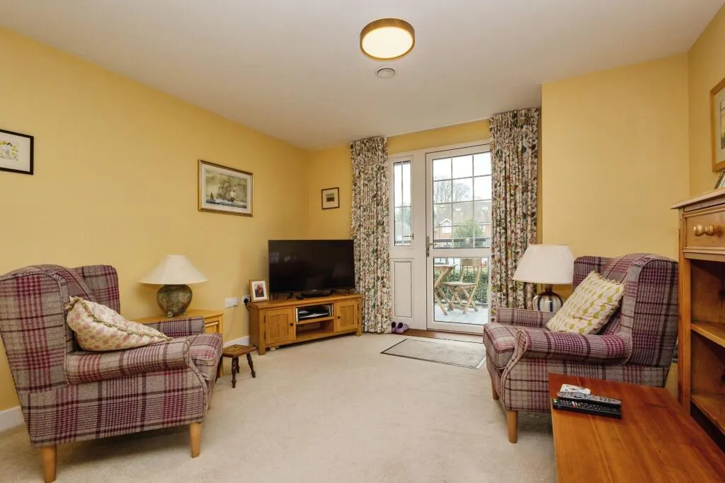 2 bed Retirement Property
