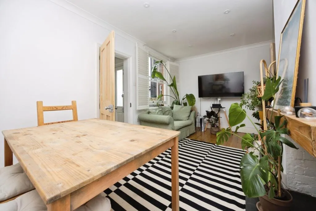2 bed Terraced