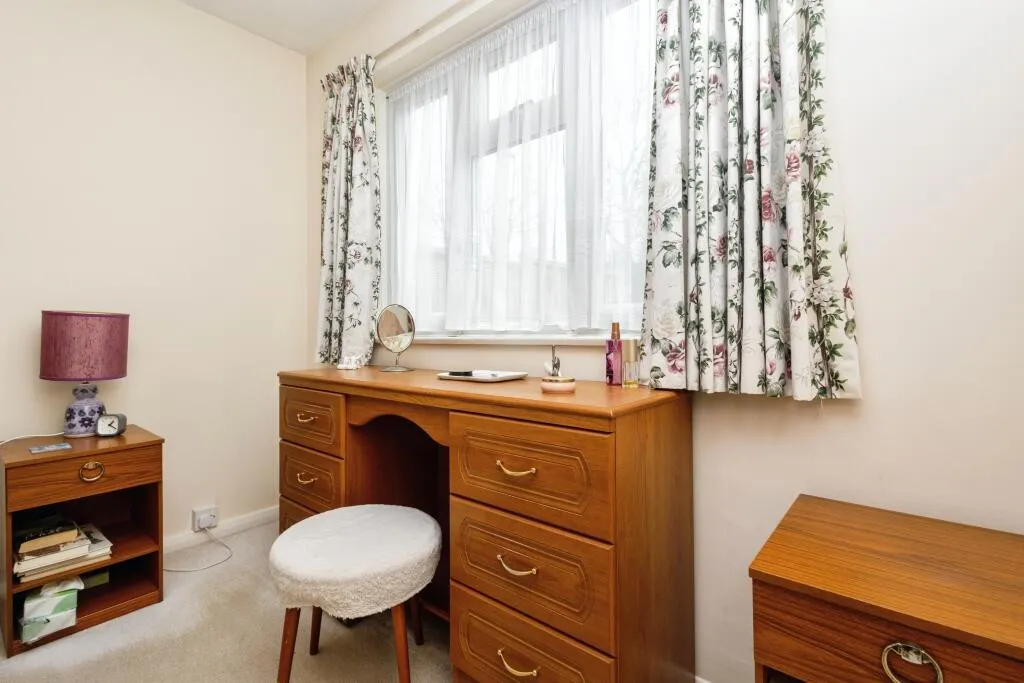 2 bed Semi-Detached Bungalow