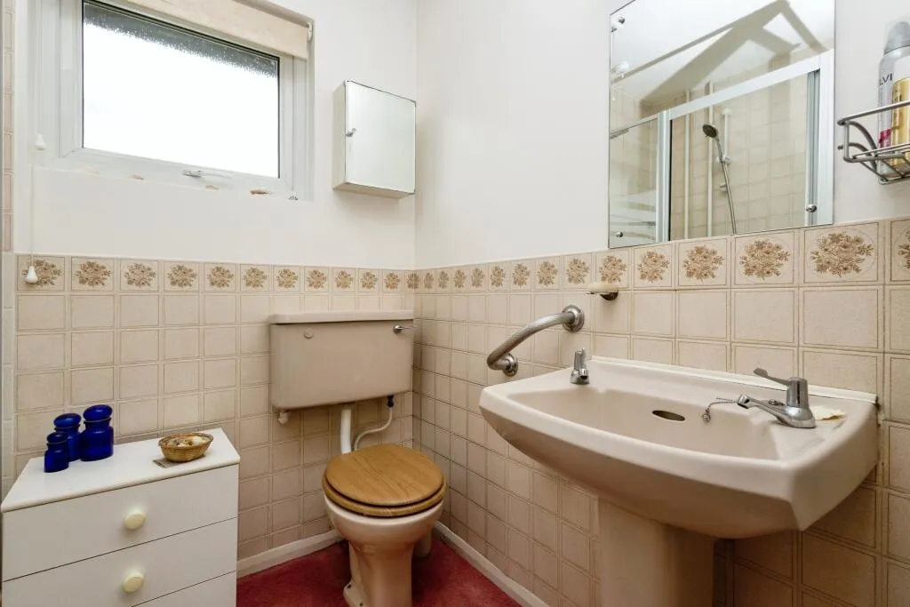 2 bed Semi-Detached Bungalow