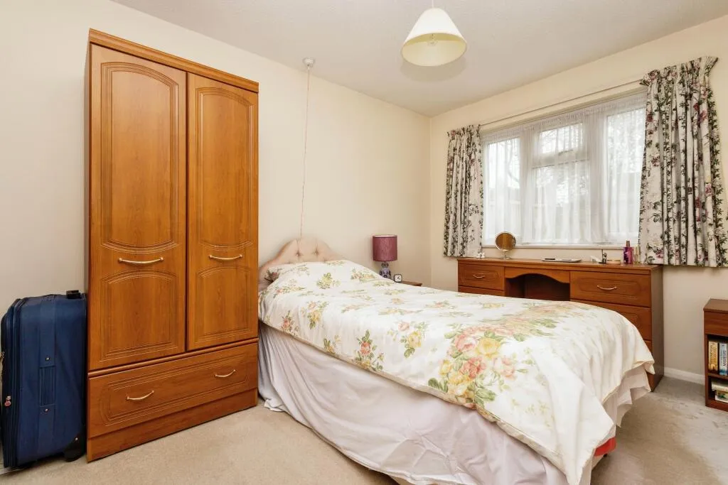 2 bed Semi-Detached Bungalow