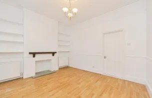 1 bed Ground Flat