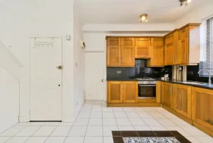 1 bed Ground Flat