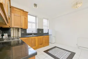 1 bed Ground Flat