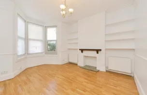 1 bed Ground Flat