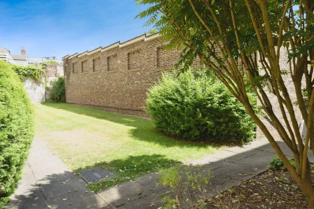2 bed Apartment