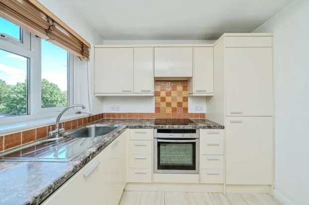2 bed Apartment