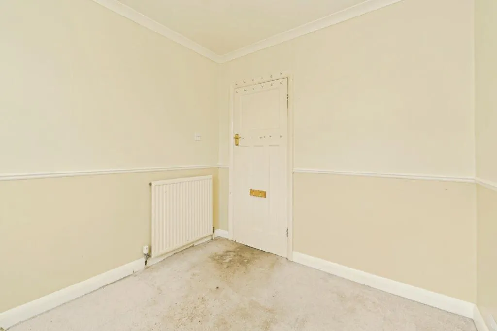 2 bed Maisonette