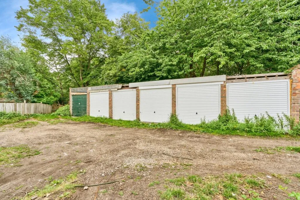 2 bed Maisonette
