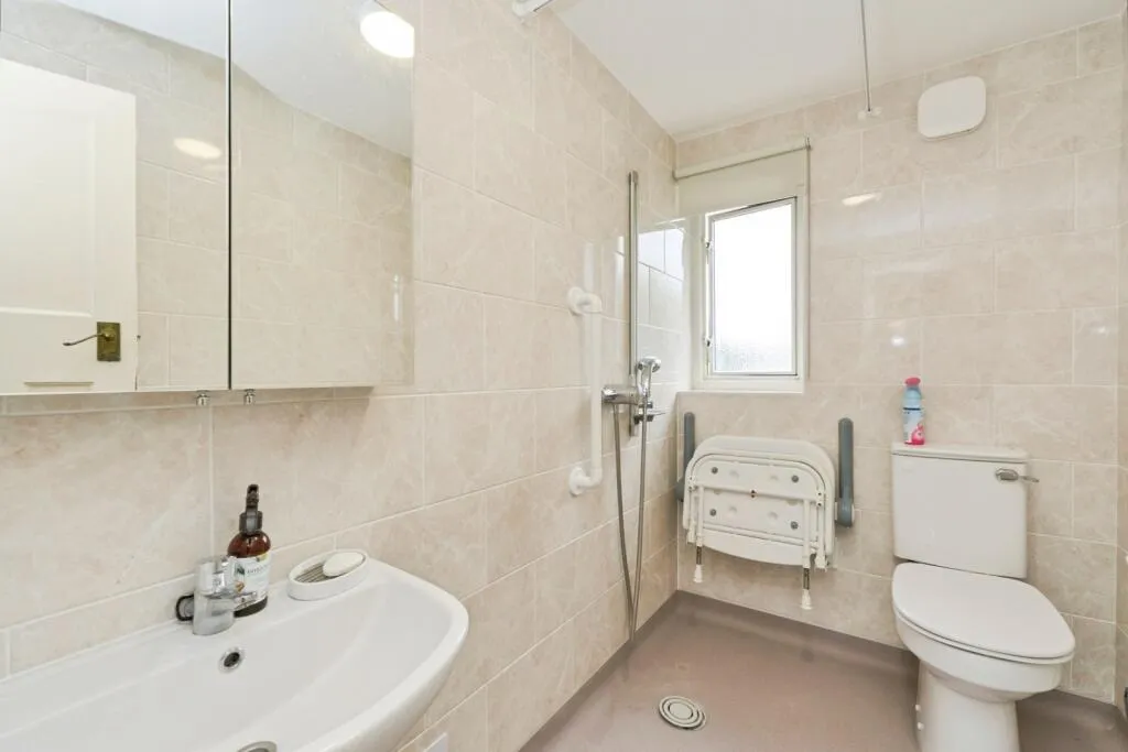 2 bed Maisonette