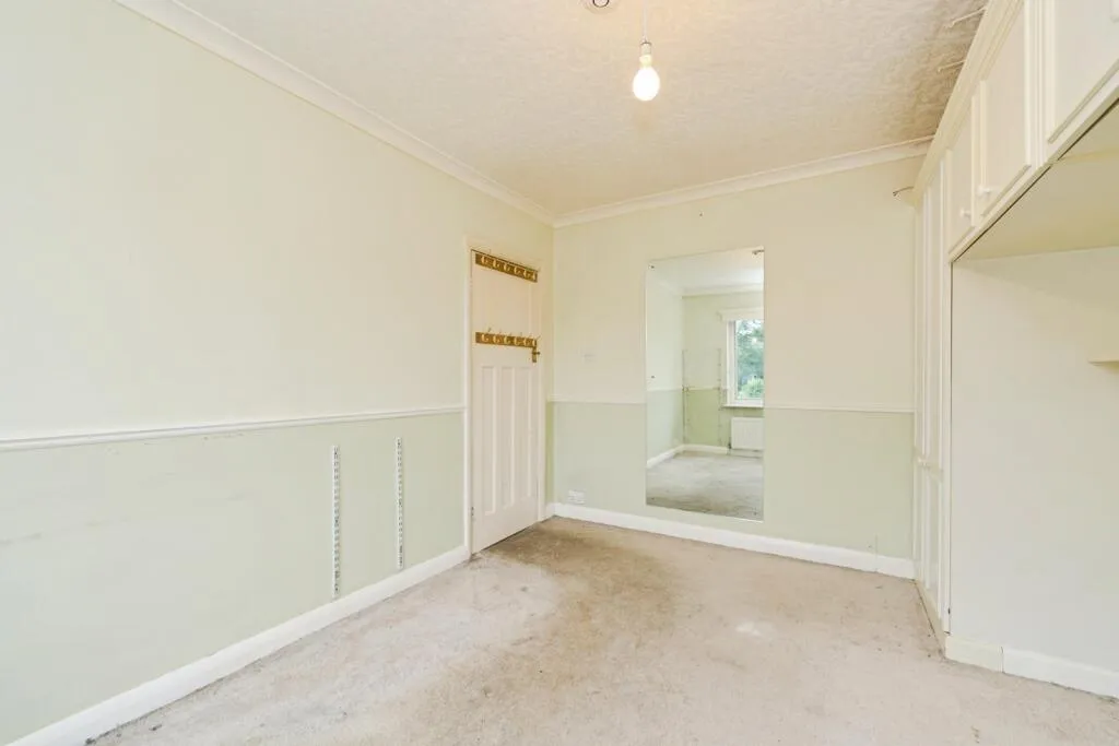 2 bed Maisonette