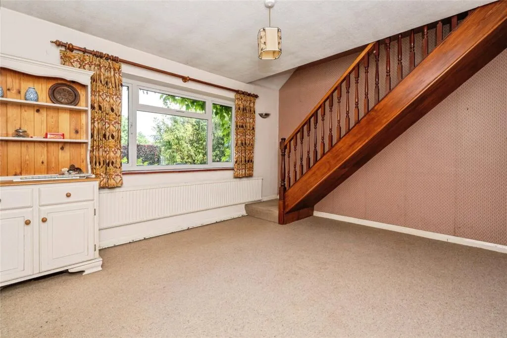 5 bed Detached