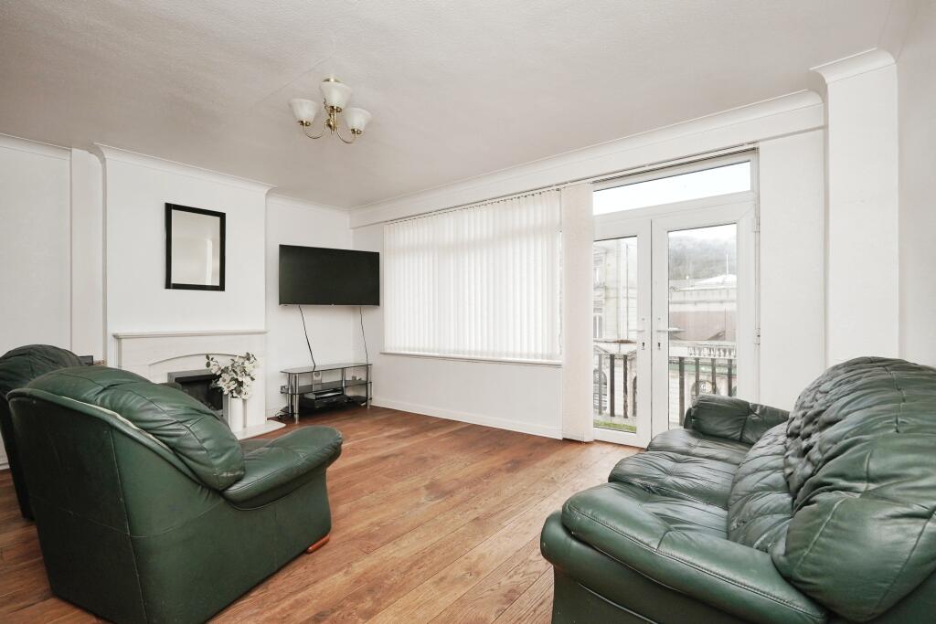 3 bed Duplex