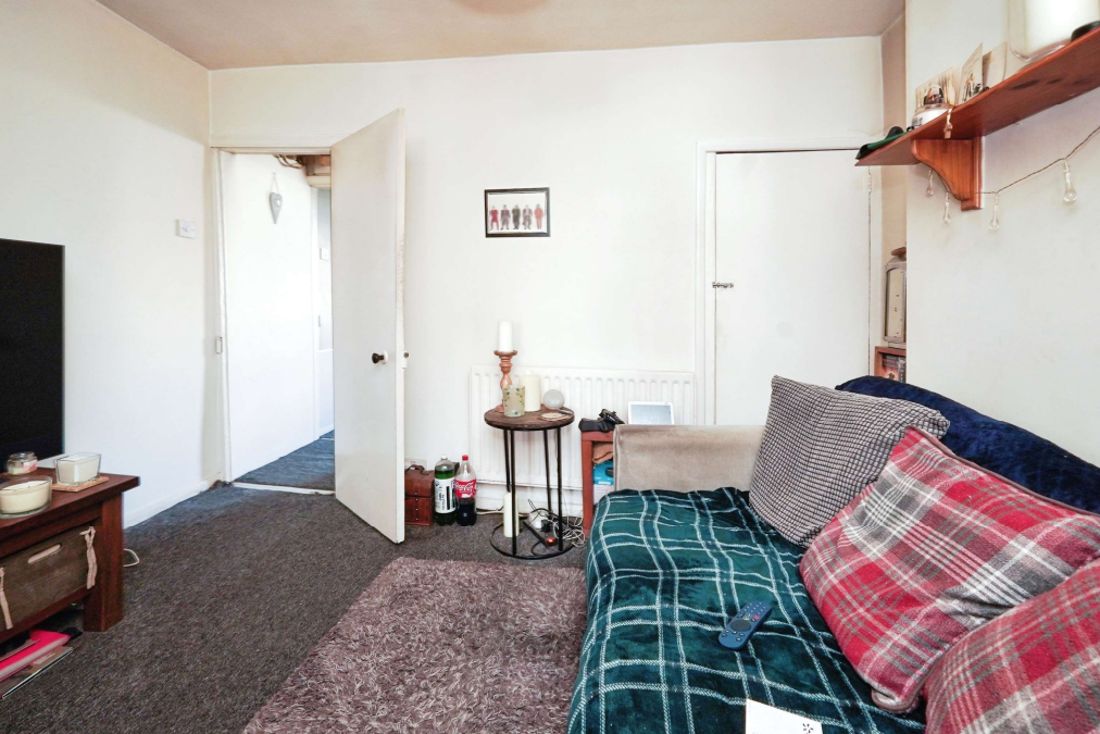 2 bed End of Terrace