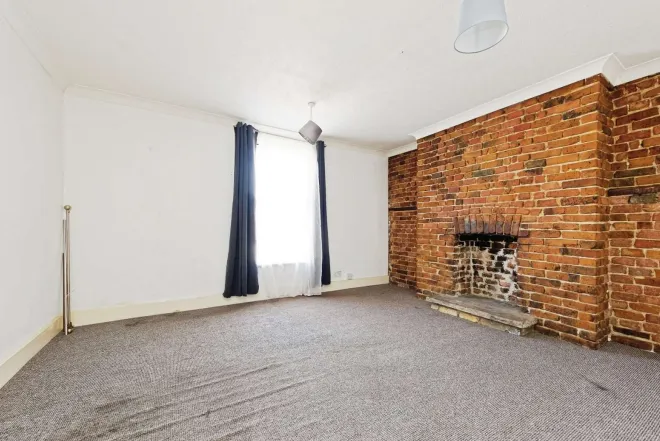 4 bed Terraced