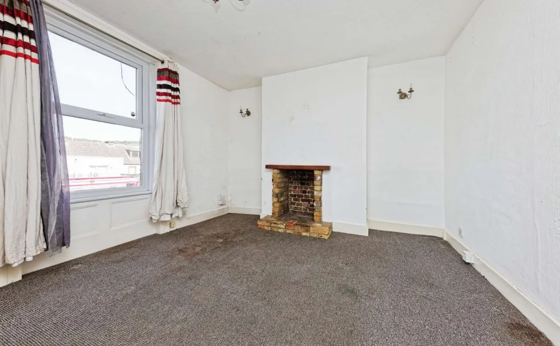4 bed Terraced