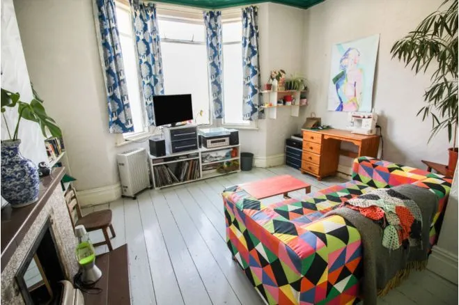 BRISTOL, Avon, BS7 8RN - Online Auctions