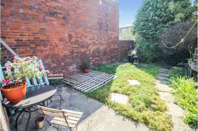 BRISTOL, Avon, BS7 8RN - Online Auctions
