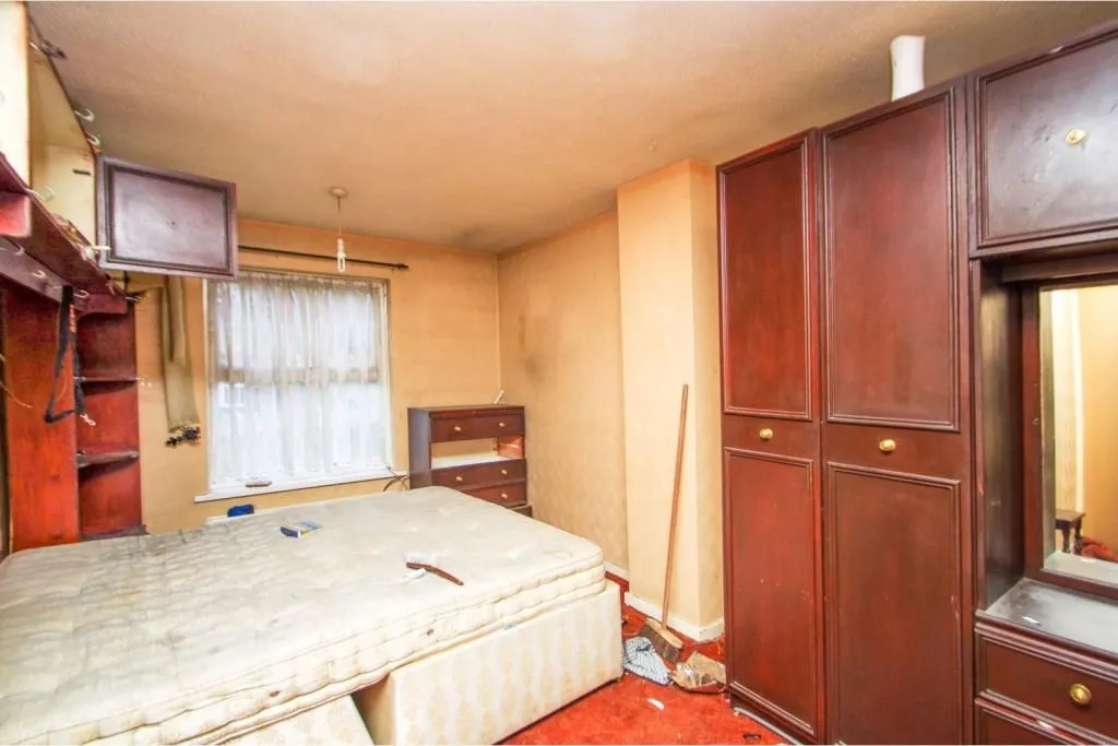 Eastwood, NOTTINGHAM, Nottinghamshire, NG16 3AY - Online Auctions
