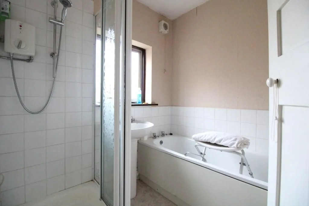 Sparkhill, BIRMINGHAM, West Midlands, B11 4NE - Online Auctions