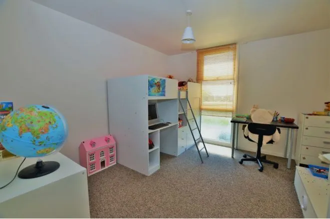 NORTHAMPTON, Northamptonshire, NN5 6DS - Online Auctions