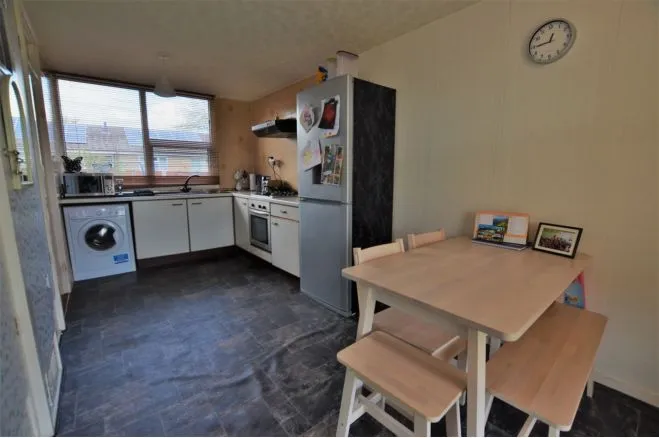 NORTHAMPTON, Northamptonshire, NN5 6DS - Online Auctions