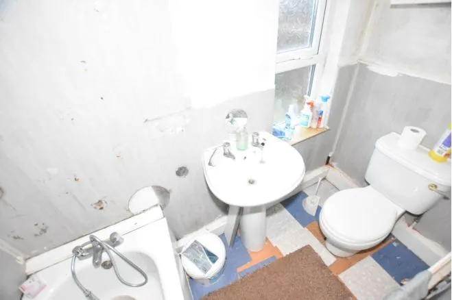 CHESTER, Cheshire, CH1 4HF - Online Auctions