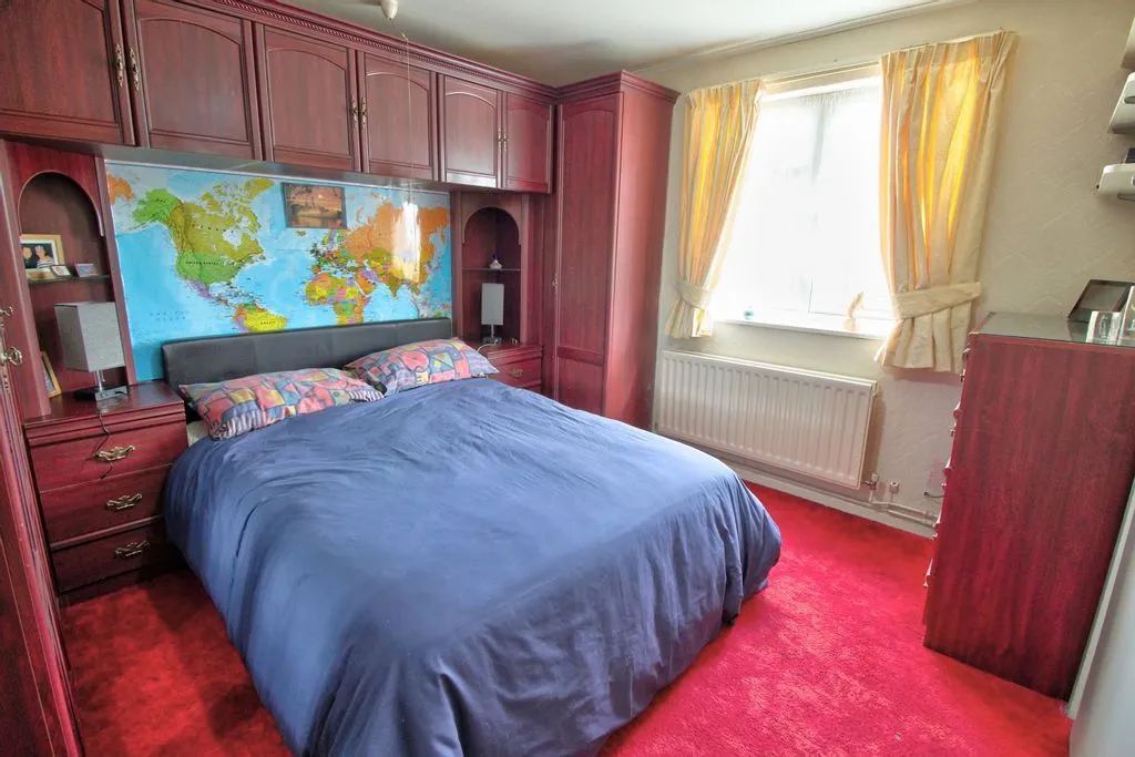 WOLVERHAMPTON, West Midlands, WV8 1UW - Online Properties