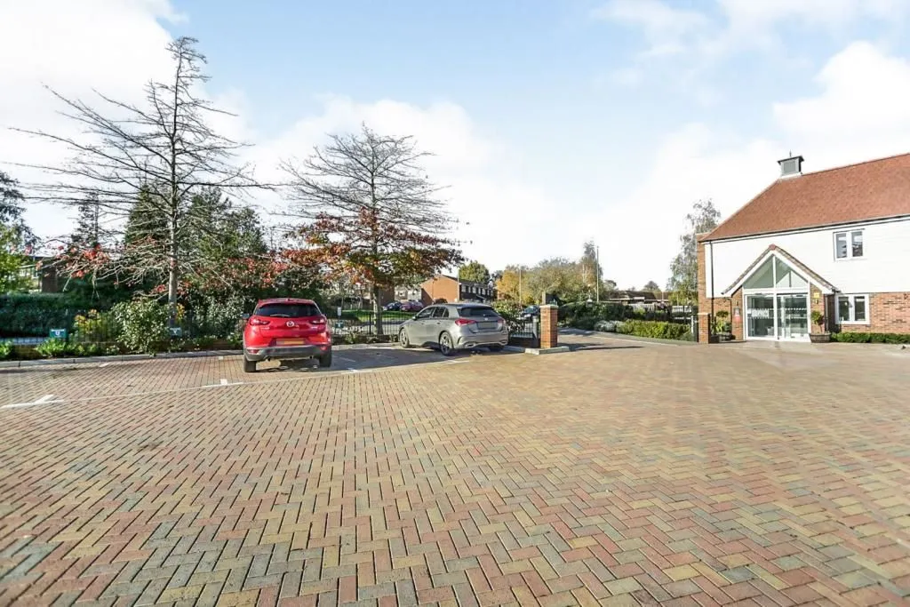 Smallhythe Road, TENTERDEN, TN30 7EQ - Online Auctions