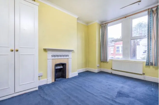 Wimbledon, LONDON, SW19 8JT - Online Auctions