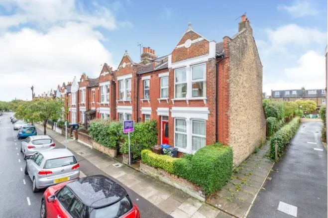 Wimbledon, LONDON, SW19 8JT - Online Auctions