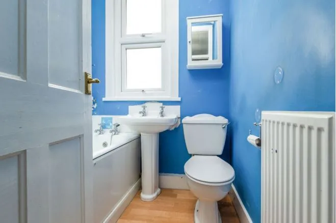 Wimbledon, LONDON, SW19 8JT - Online Auctions