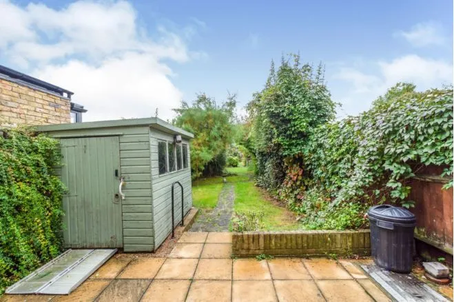 Wimbledon, LONDON, SW19 8JT - Online Auctions